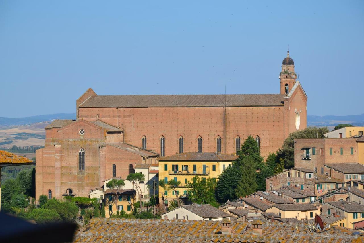 Elegante Luminoso Attico Centralissimo Siena Exterior foto